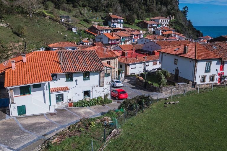 casa en venta junto al mar asturias