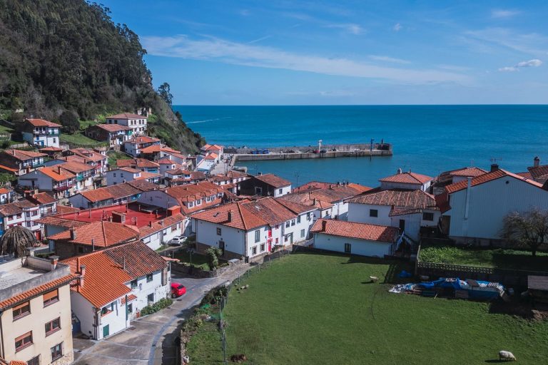 casa en venta junto al mar en asturias