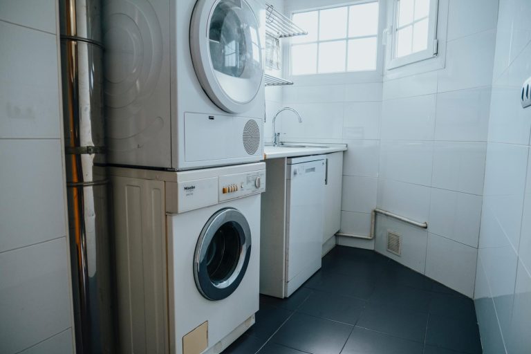 Espacio de lavandería en casa en venta en Asturias