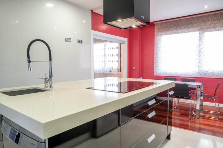 casa con piscina en aviles