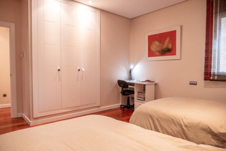 chalet con parcela en aviles