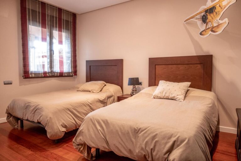 piscina privada en chalet